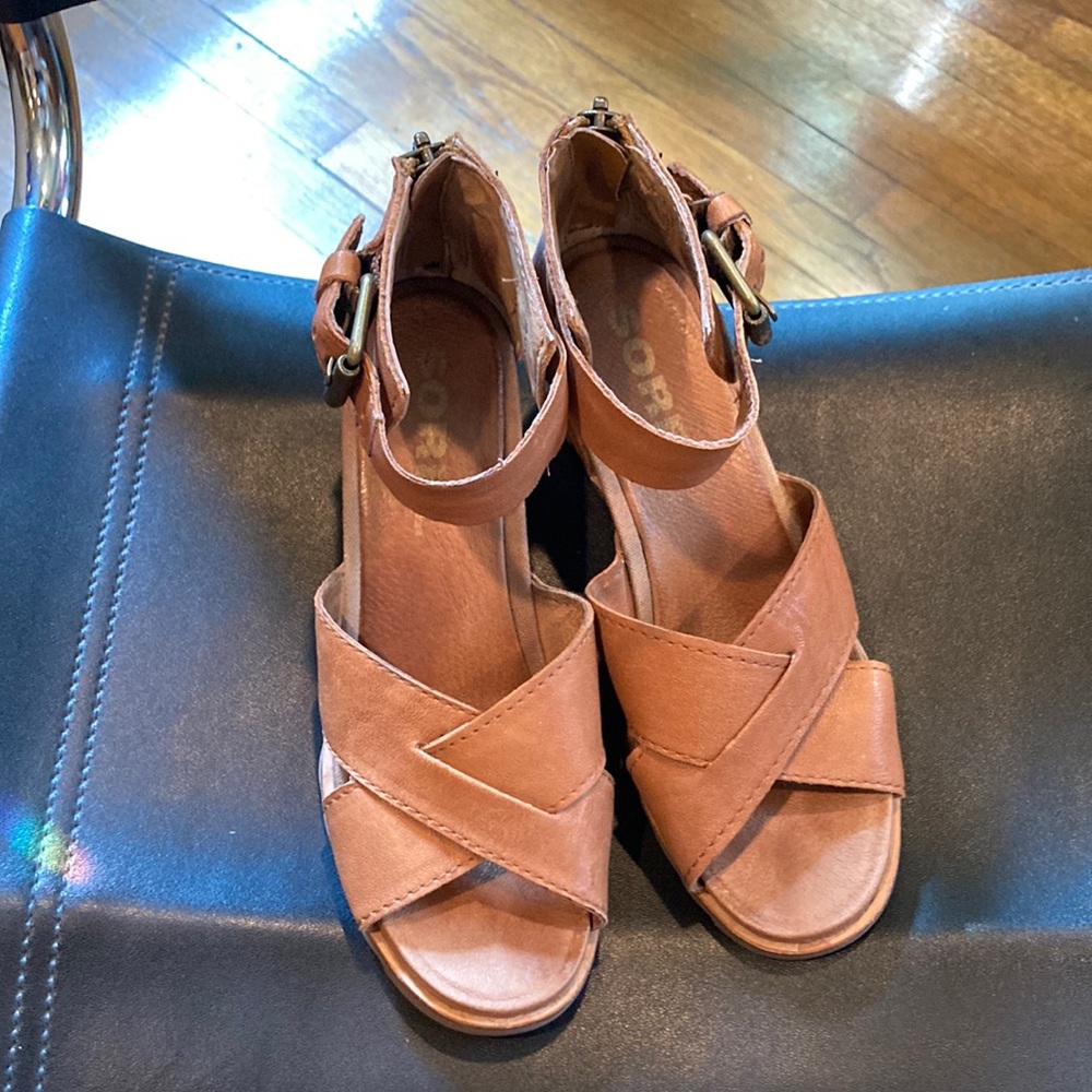 Sorel Joanie II Wedges, tan, size 8.5